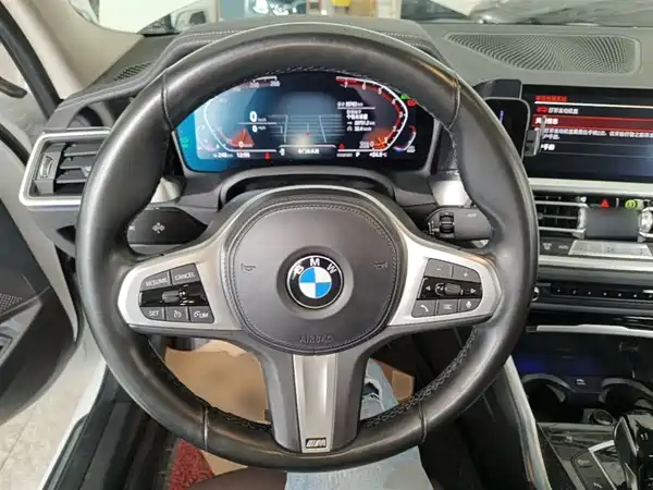 BMW 3 Series 2022, фото 10