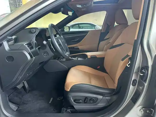 Lexus ES 2022, фото 6