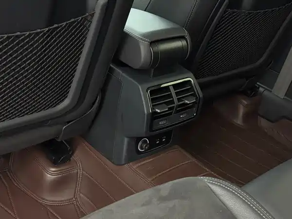 Audi Q3 2023, фото 13