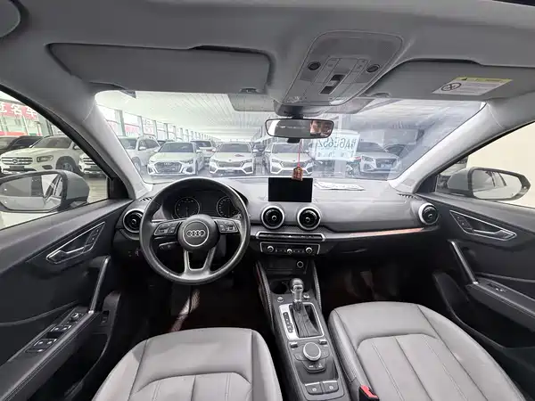 Audi Q2L 2022, фото 10