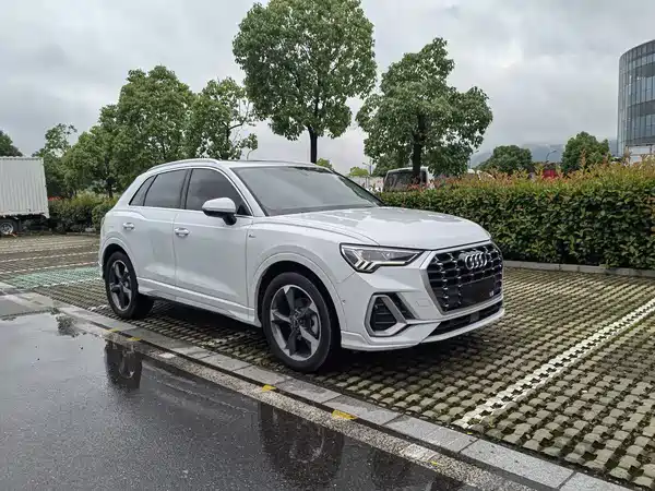 Audi Q3 2023, фото 7