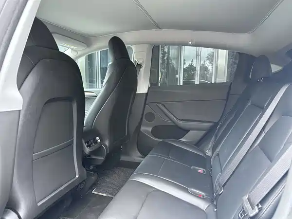 Tesla Model Y 2022, фото 6