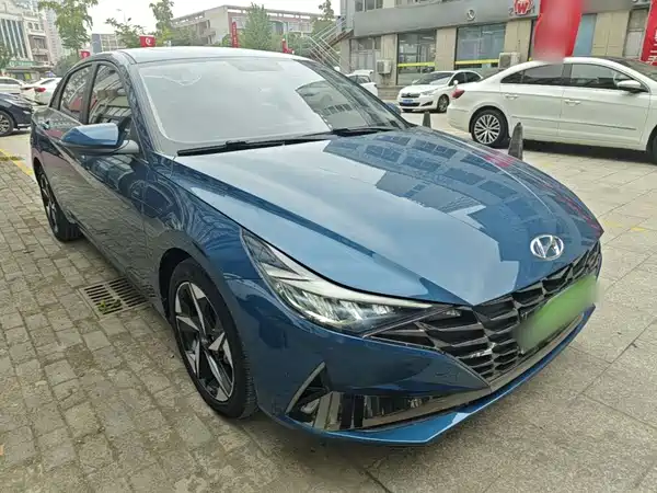 Hyundai Elantra 2022, фото 3