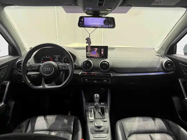 Audi Q2L 2022, фото 13