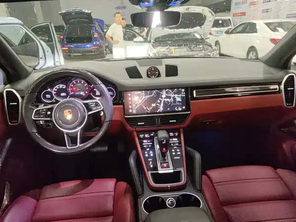 Porsche Cayenne 2023, фото 4