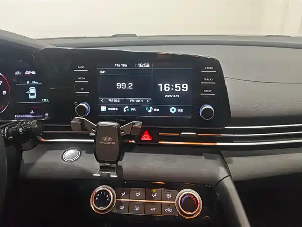 Hyundai Elantra 2022, фото 13