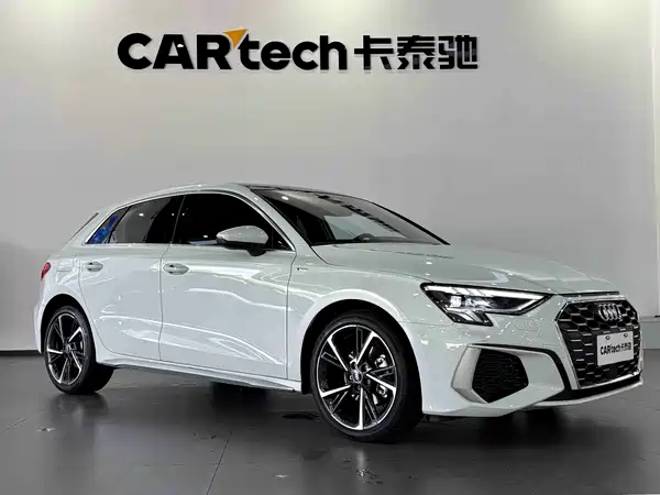 Audi A3 2024, фото 3