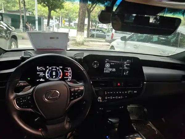 Lexus ES 2021, фото 9