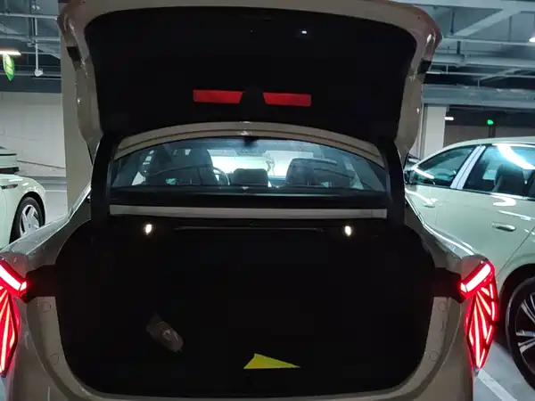 Hongqi EH7 2025, фото 19