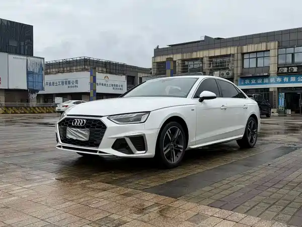 Audi A4L 2022, фото 3