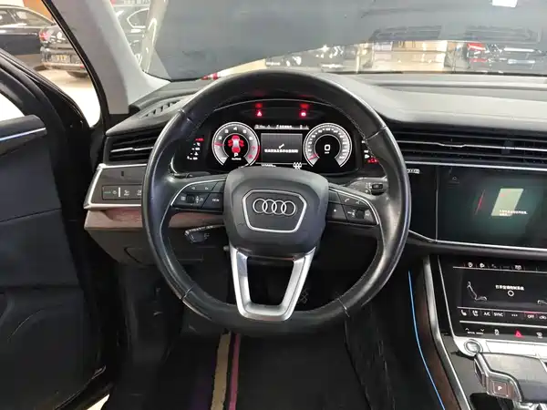 Audi Q7 2023, фото 7