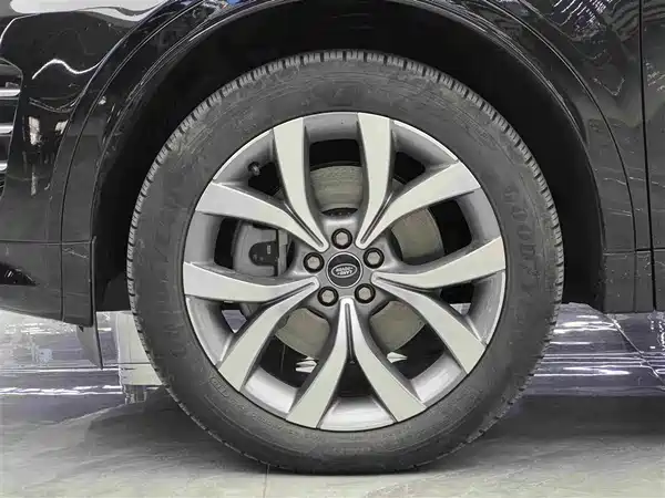 Land Rover Discovery Sport 2025, фото 4
