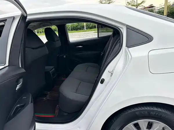 Toyota Corolla 2022, фото 24