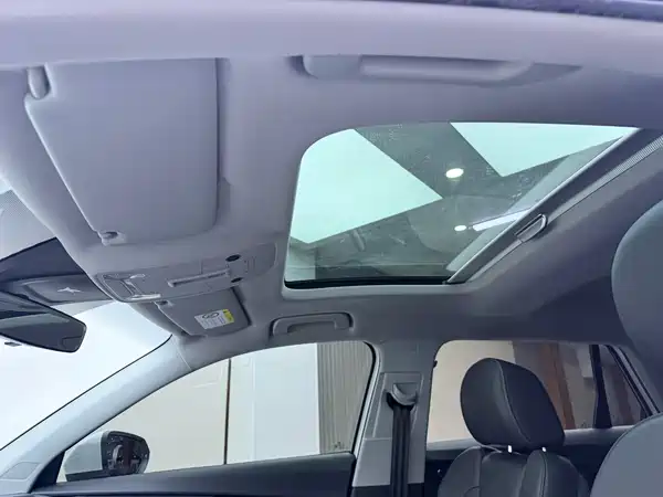 Audi Q2L 2022, фото 14