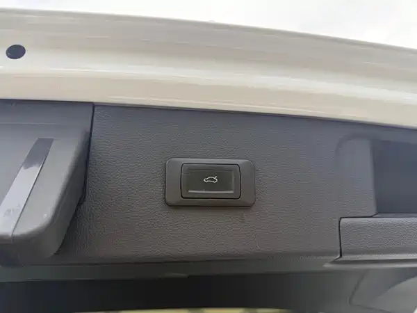 Volkswagen Tiguan L 2023, фото 8