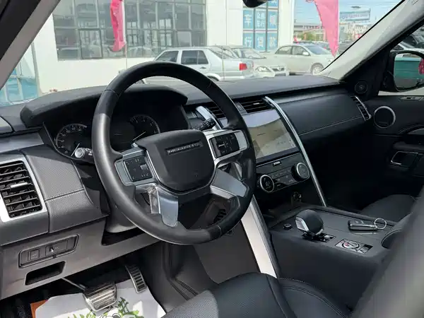 Land Rover Discovery 2023, фото 16
