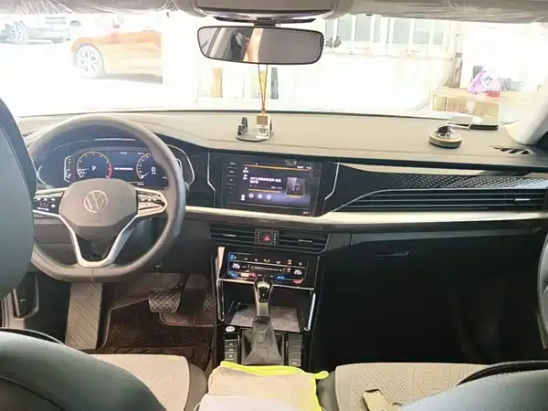 Volkswagen Passat 2024, фото 9