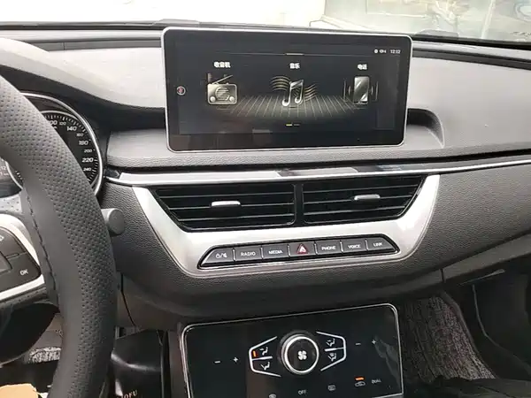 Hongqi H5 2022, фото 12