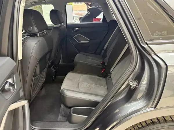 Audi Q3 2023, фото 18