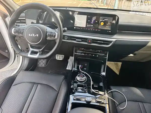 Kia K5 2025, фото 8