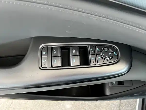 BYD Seal 07 DM-i 2025, фото 14