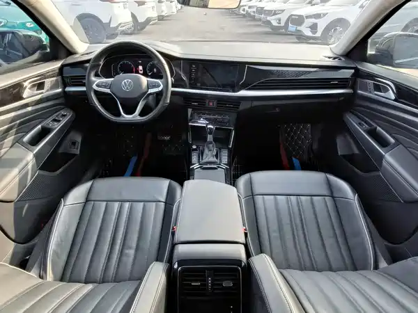 Volkswagen Passat 2022, фото 6