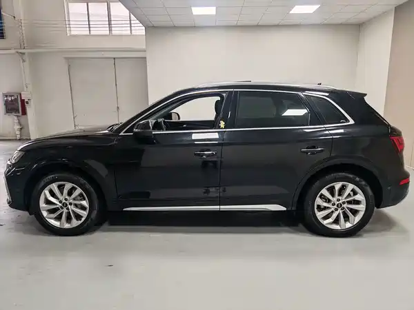 Audi Q5L 2022, фото 17