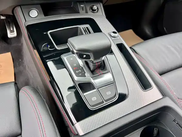 Audi Q5L 2022, фото 19