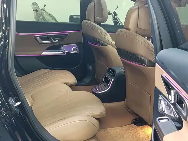 Mercedes-Benz E-Class 2024, фото 14