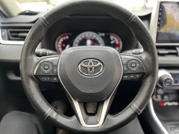 Toyota RAV4 2022, фото 11