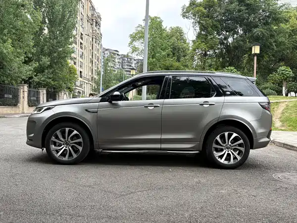 Land Rover Discovery Sport 2022, фото 17