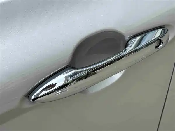Toyota Camry 2023, фото 14