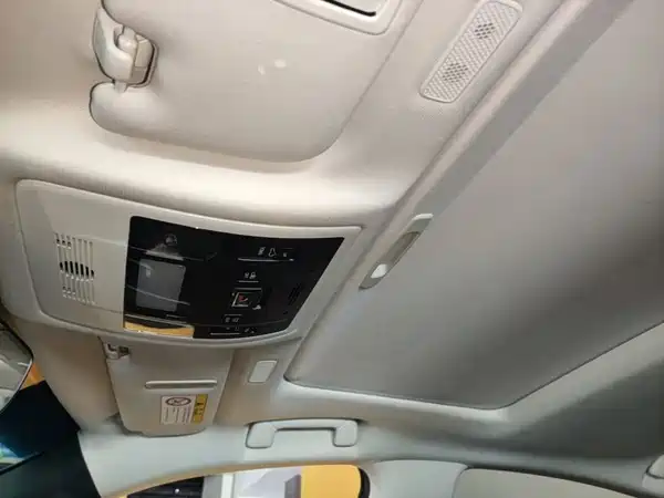 Lexus ES 2022, фото 17