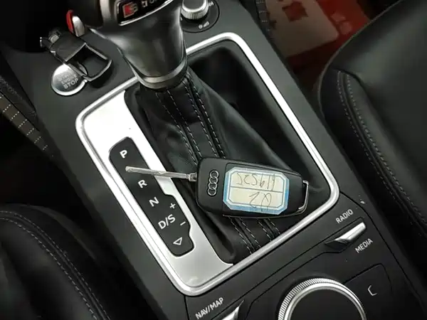 Audi Q2L 2022, фото 8