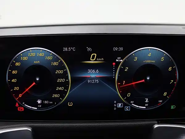 Mercedes-Benz GLB 2022, фото 21