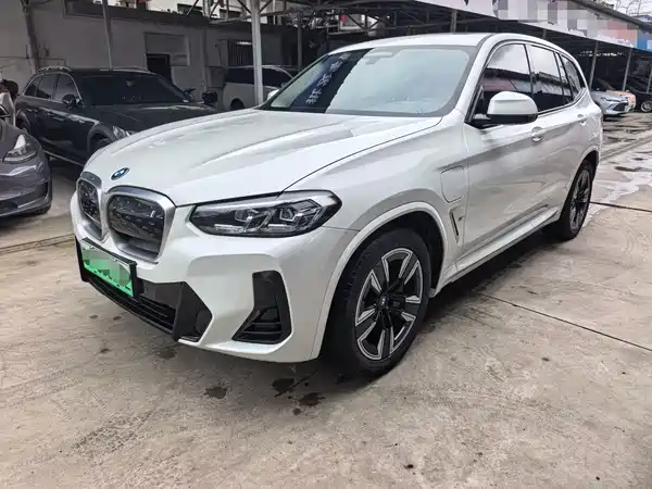 BMW iX3 2022, фото 3