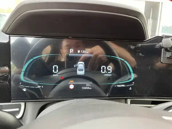 Hyundai Elantra 2023, фото 21
