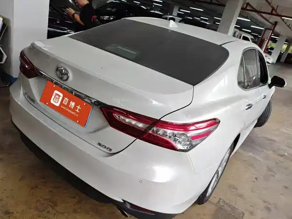 Toyota Camry 2021, фото 4