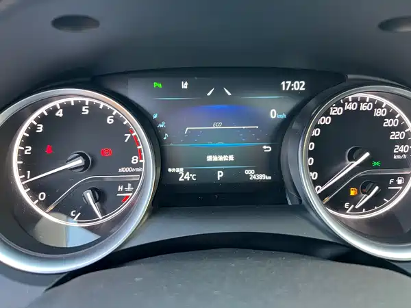 Toyota Camry 2021, фото 20