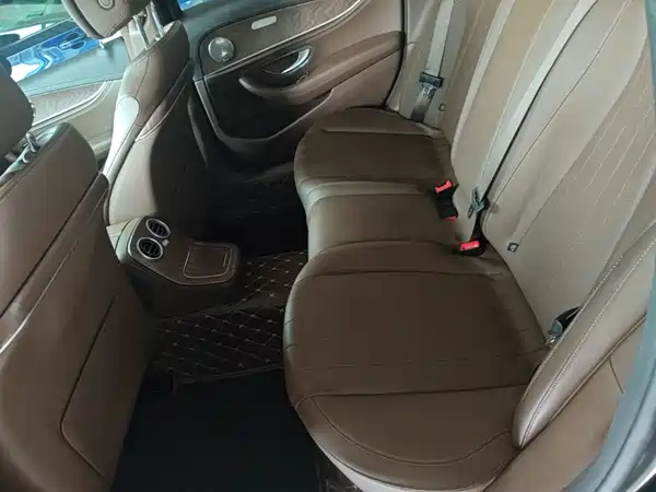 Mercedes-Benz E-Class 2023, фото 16