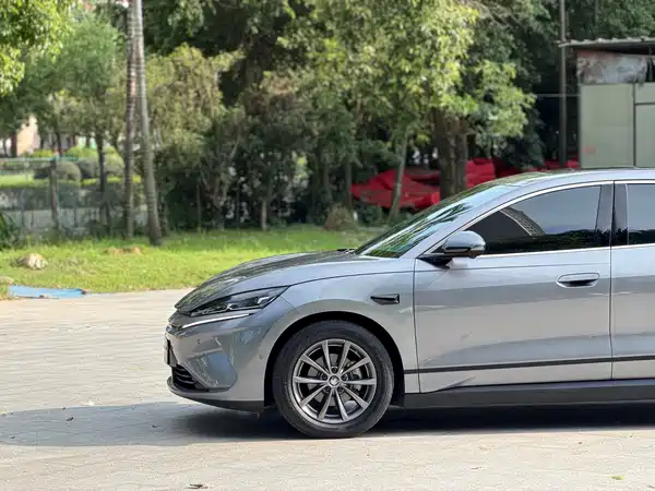 BYD Qin L 2025, фото 18