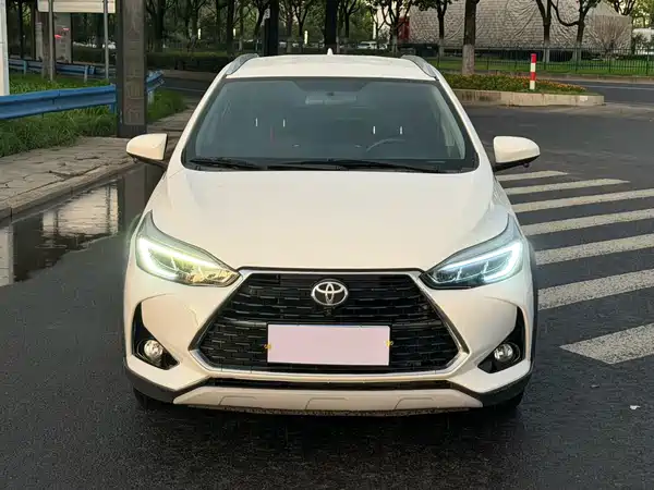 Toyota Yaris 2022, фото 2