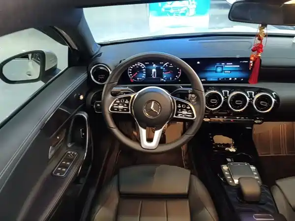 Mercedes-Benz A-Class 2022, фото 10