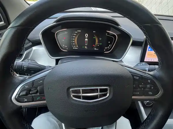 Geely Coolray PHEV 2020, фото 12