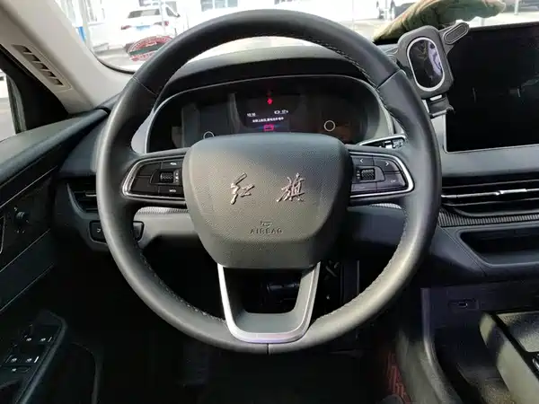 Hongqi E-QM5 2023, фото 15