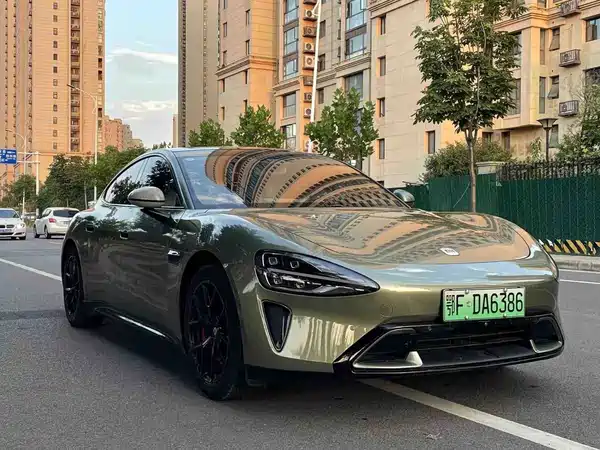 Xiaomi SU7 2024