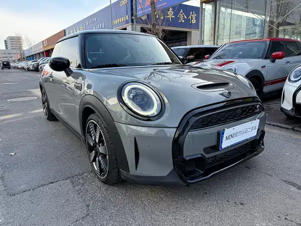 MINI 2023