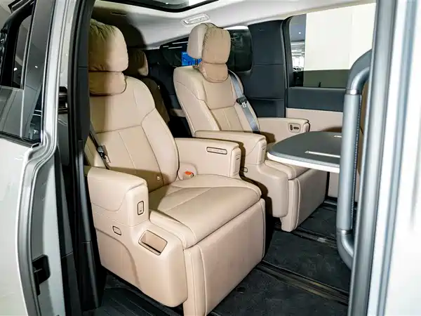 Li Auto MEGA 2025, фото 29
