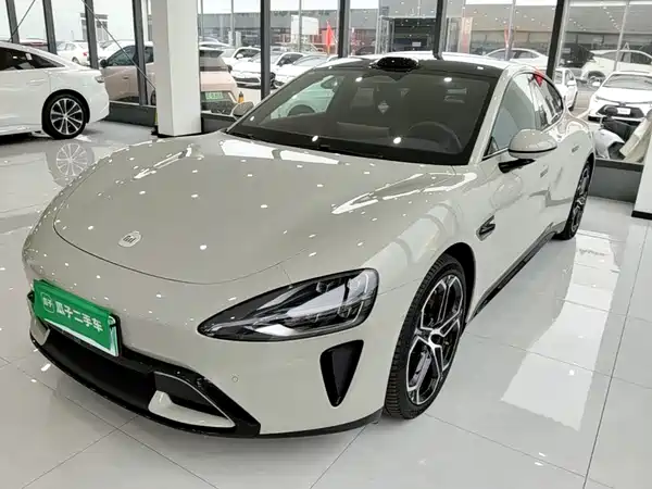 Xiaomi SU7 2024