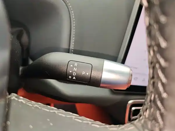 Li Auto L8 2023, фото 13